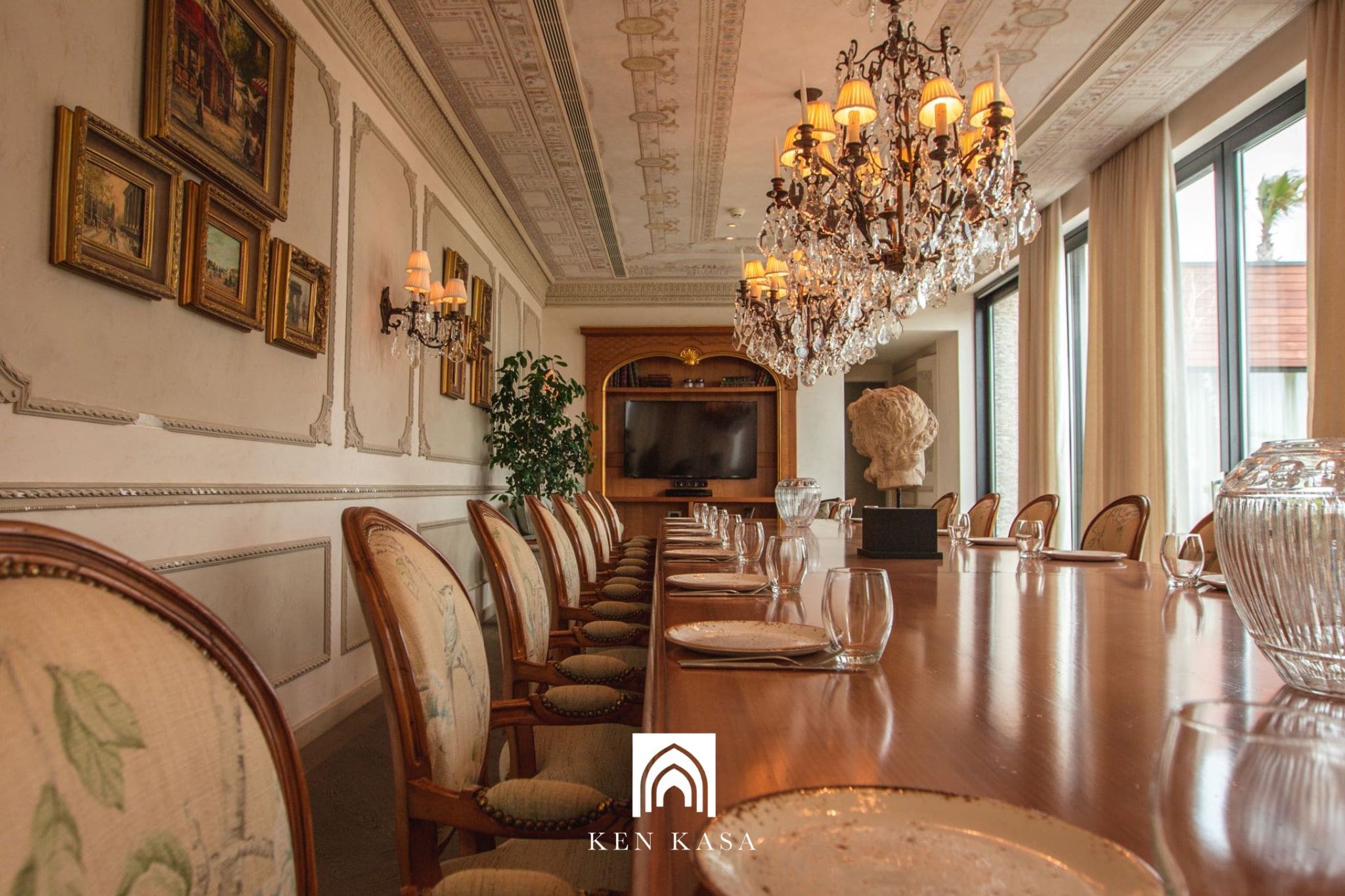 mẫu thiết kế nh&agrave; h&agrave;ng trong kh&aacute;ch sạn t&acirc;n cổ điển